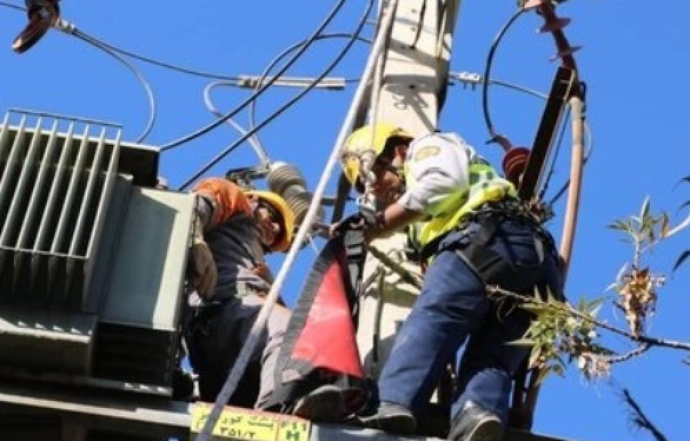 برق‌گرفتگی مامور برق در بندر انزلی به دلیل عدم وجود تجهیزات ایمنی