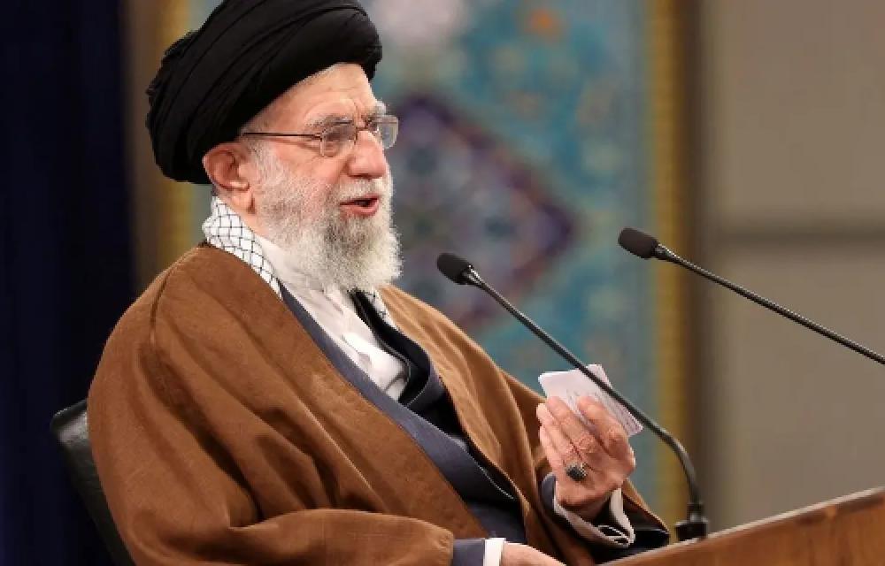  آخوند خامنه‌ای: در صورت ادامه حملات اسرائیل کسی نمی‌تواند جلوی نیروهای مقاومت را بگیرد 