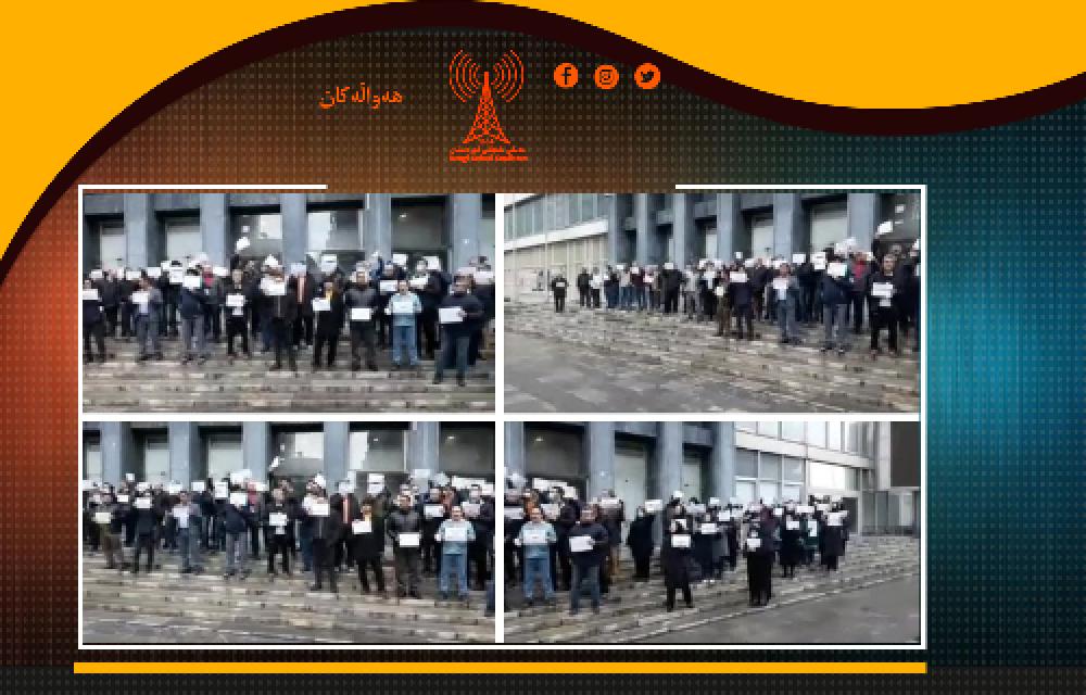 تجمع اعتراضی کارکنان قراردادی شرکت نفت مقابل وزارت نفت در تهران